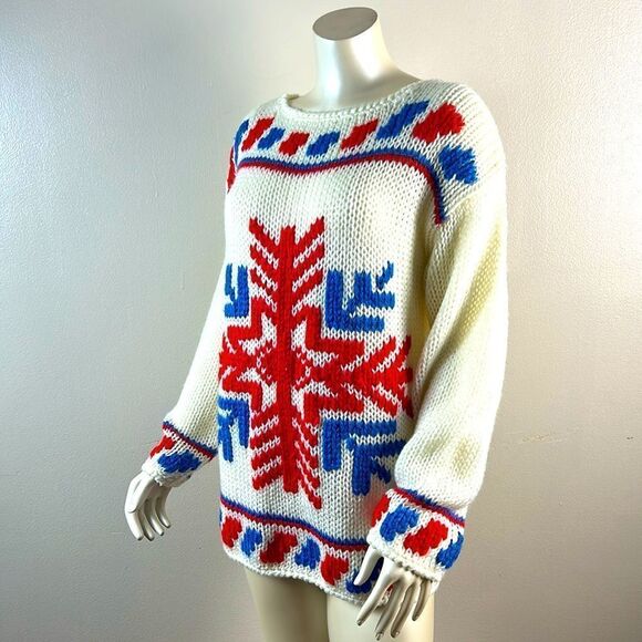 Beautiful hand knitted vintage style sweater size small oversized snow flake - Picture 2 of 9